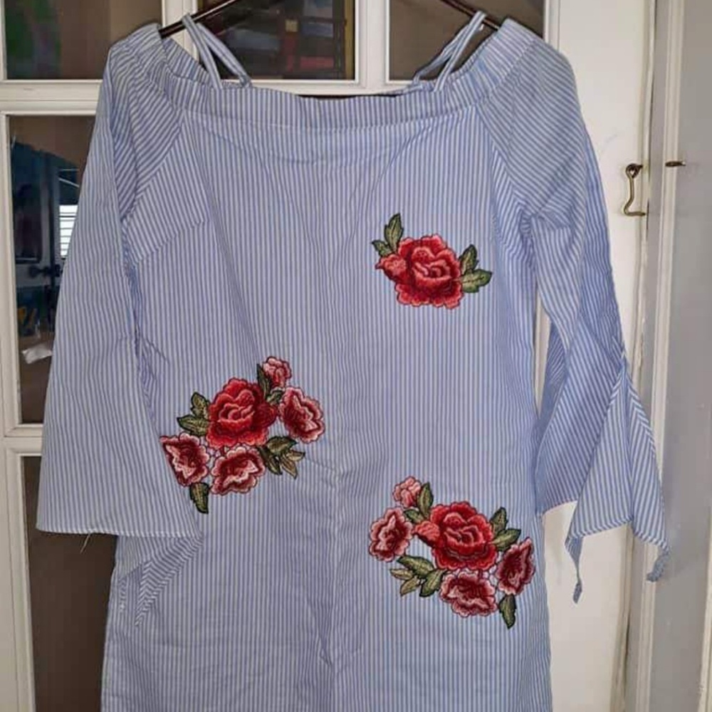 Adorable blouse new with out tag